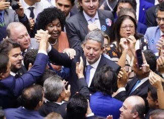 Decisão sobre novo presidente da Câmara só após eleição municipal