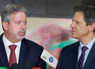 Ministro culpa Congresso por impedir déficit zero do governo