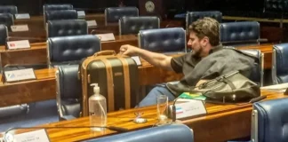 Sem credibilidade: Protesto de senador não convence
