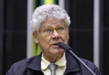 Projeto proíbe políticos de monetizarem conteúdos em redes sociais