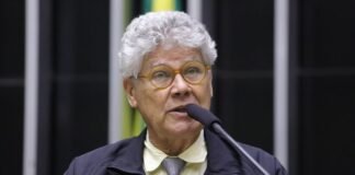 Projeto proíbe políticos de monetizarem conteúdos em redes sociais