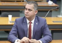 Câmara acelera votação de projeto para coibir golpe de ‘falso advogado’