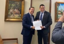 Prefeito de Santa Tereza apoia a saída de Casagrande do governo