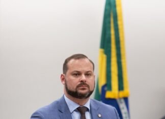 A estratégia do deputado novato para conseguir cargo na Mesa da Câmara
