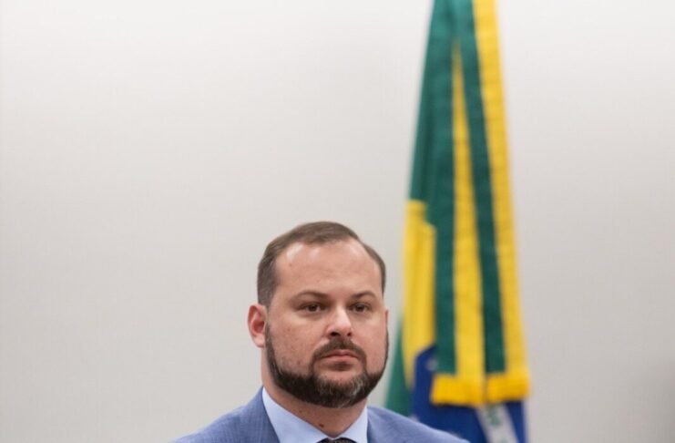 A estratégia do deputado novato para conseguir cargo na Mesa da Câmara