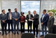 Ministro recebe bancada e garante liberar BRs 101 e 262