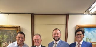 Casagrande lança deputado Da Vitória para o governo