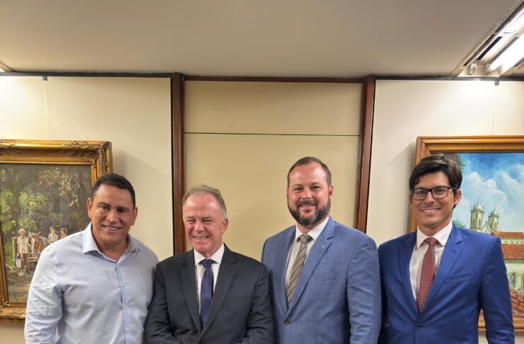 Casagrande lança deputado Da Vitória para o governo