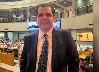 Fidelidade partidária só se aplica a quem tem mandato, diz especialista