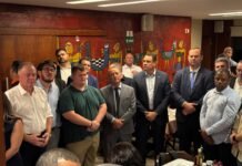 Casagrande se reúne com prefeitos e pede apoio para o Senado