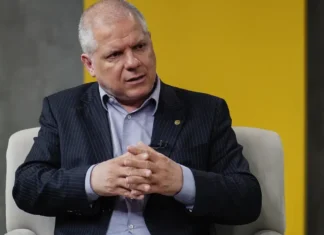 Escândalo no INSS compromete governo Lula