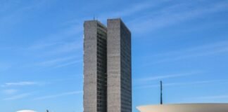 Obra preferida de Niemeyer completa 65 anos