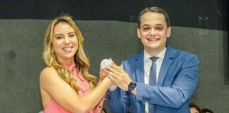 Política, infidelidade, Deus, pátria e família