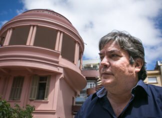 Cubano que foi agente da CIA desembarca em Vitória