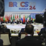 Líderes do Brics se reúnem durante sessão plenária na cúpula em Kazan, em 24 de outubro de 2024 – Maxim Shemetov / POOL / AFP