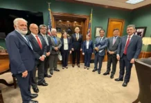 Fracassa missão de senadores que foram aos EUA tentar barrar tarifa