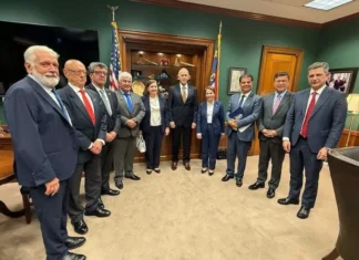 Fracassa missão de senadores que foram aos EUA tentar barrar tarifa