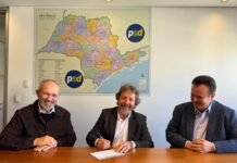 Hartung lança livro em Vitória mas evita falar sobre candidatura