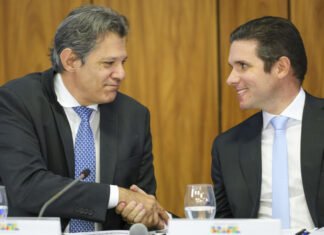 Pesquisa: Para 64% dos deputados política econômica de Lula está errada