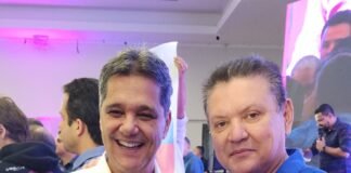 Um bolsonarista no palanque de Ferraço e do PSB