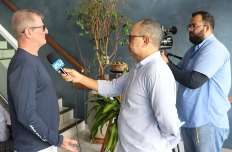 Conde da comunicação; Jornalista reúne amigos em Guarapari