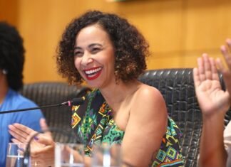 R$ 500 mil em prêmios: Abertas inscrições para premiar escolas com projetos antirracistas