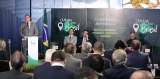 Presidente da Câmara dá posse a deputado no programa “Câmara pelo Brasil’