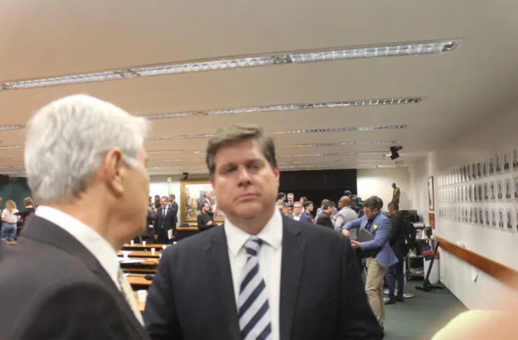 Candidatura de prefeito ao Senado obrigará Rose a sair do MDB