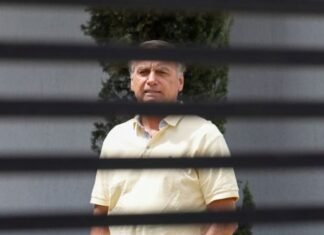 Bolsonaro ganha 100 mil por mês mas seu aluguel é pago com dinheiro público