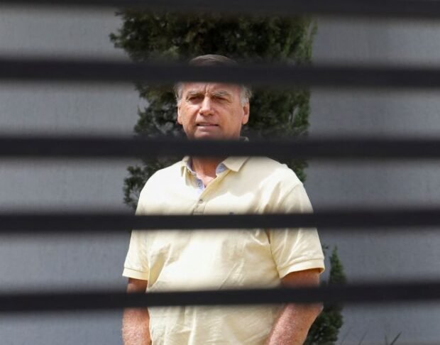 Brasil tem 236 mil pessoas presas em casa; haja tornozeleiras