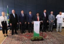 Câmara lança livro sobre combate à violência nas escolas