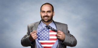 Por medo de perder voto em 2026, deputados não cassam Eduardo Bolsonaro