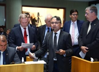 Deputado se reúne com Aécio e diz que PSDB apoia Ferraço