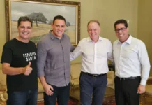 Federação União Progressistas fecha apoio a Ferraço governador