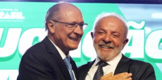 Lula confirma Alckmin na vice e fecha apoio do PSB nos estados