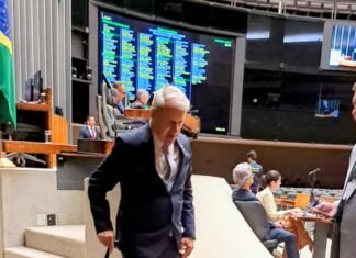 Ferraço é favorito mas disputa está equilibrada’, diz deputado