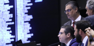 Deputados aprovam projetos que fragilizam fiscalização ambiental