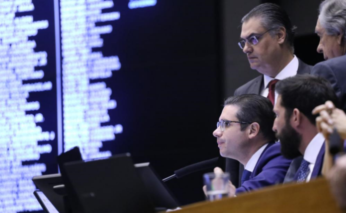 Como-os-deputados-votaram-na-aprovacao-do-PL-da-devastacao-1