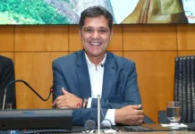 Ferraço em Brasília se reúne com bancada e ministro