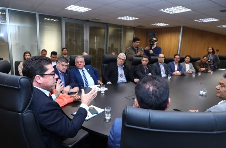 Deputados ajustam Constituição Estadual às mudanças promovidas pela Reforma Tributária