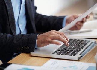 Certidões gratuitas pela internet evitam a exploração dos cartórios