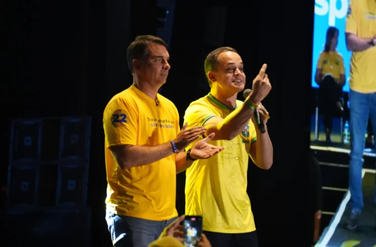 Por que o deputado Evair não foi ao ato com Flávio Bolsonaro e Pazolini?