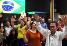 Indústria Jesus.com S/A. Pastores ficam ricos com eleição
