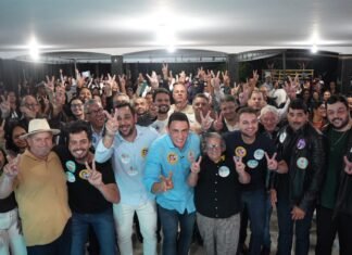 Encontro reúne mais de mil pessoas e reforça apoio a Da Vitória em Jerônimo Monteiro