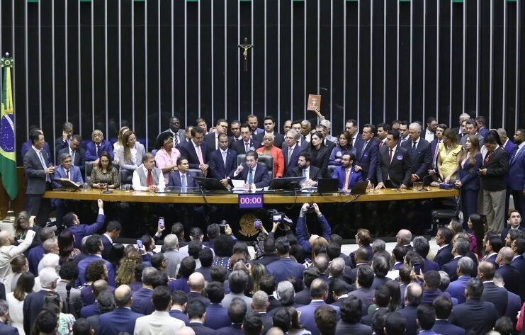 Motta vai ter dificuldade de se reeleger presidente da Câmara